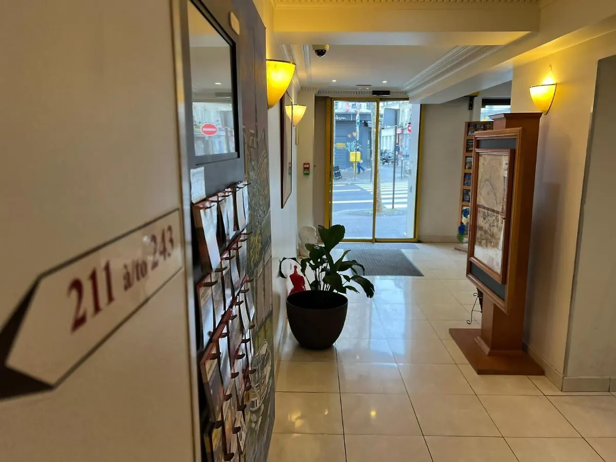 121 Hotel