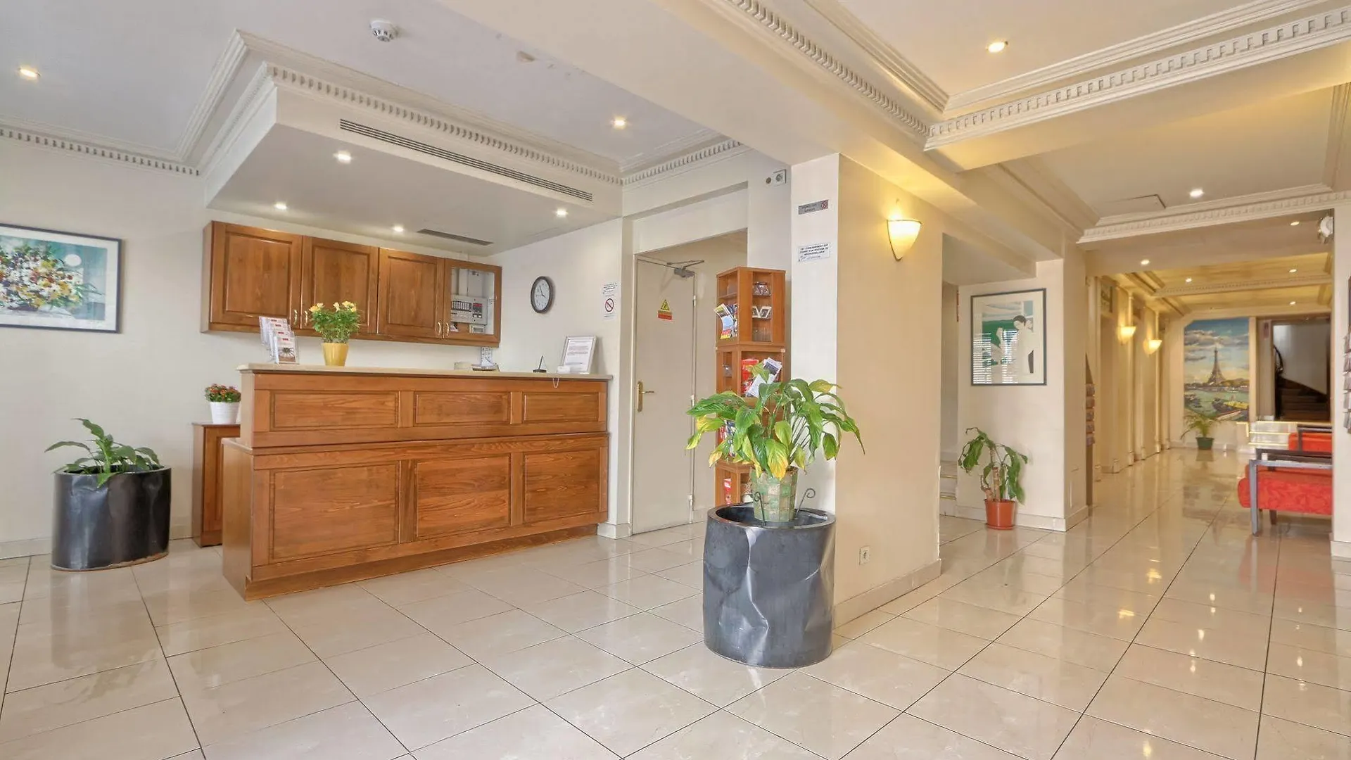 121 Hotel